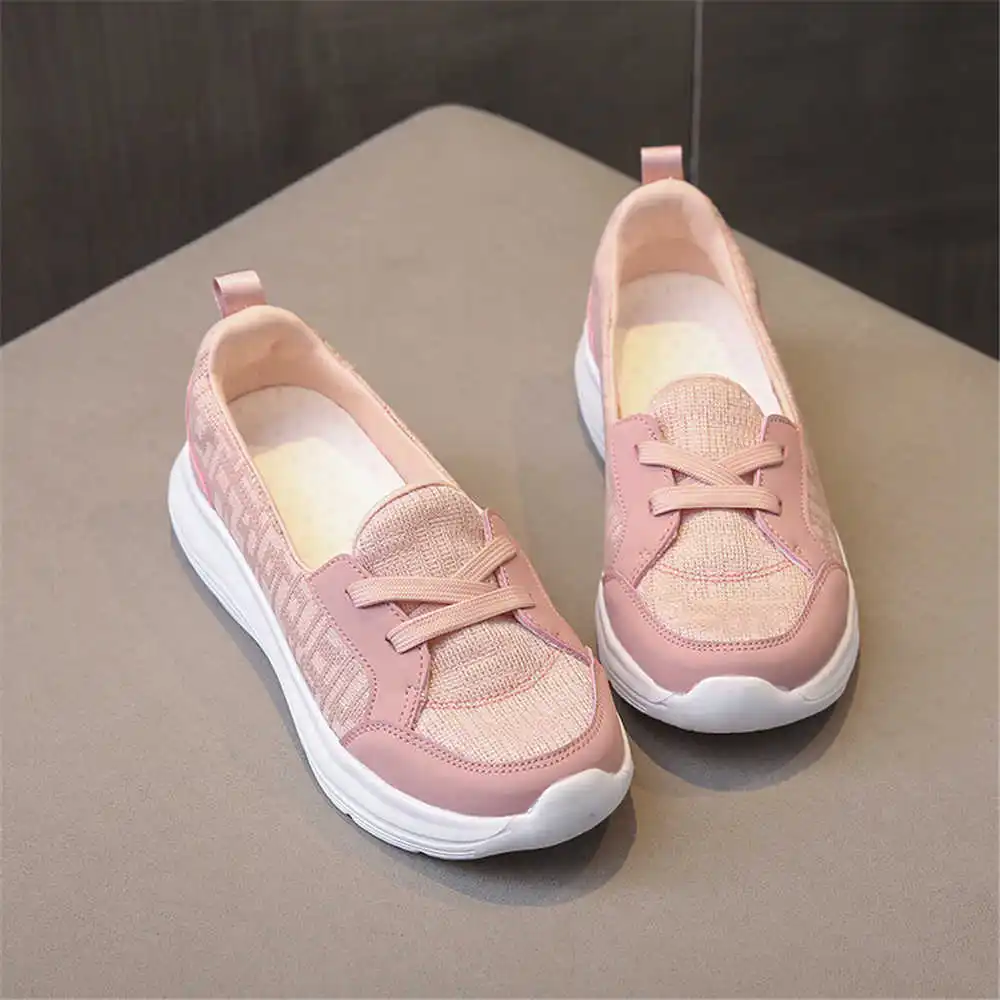 Розовая женская обувь очень бо – обзор и цена Kids Outdoor Netball Shoes